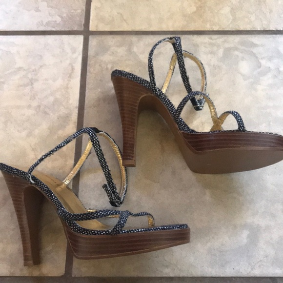 Like new Colin Stuart heels. - Picture 2 of 8